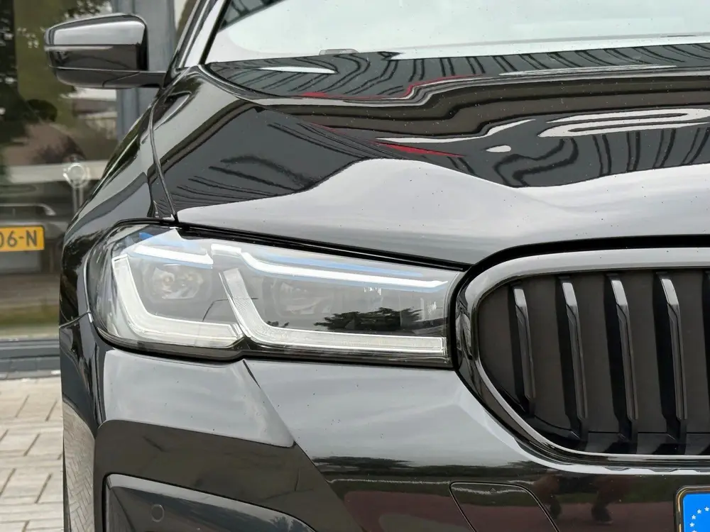 BMW 5-serie 530e Business M Pano Laser HUD Camera uit 2022, foto 6