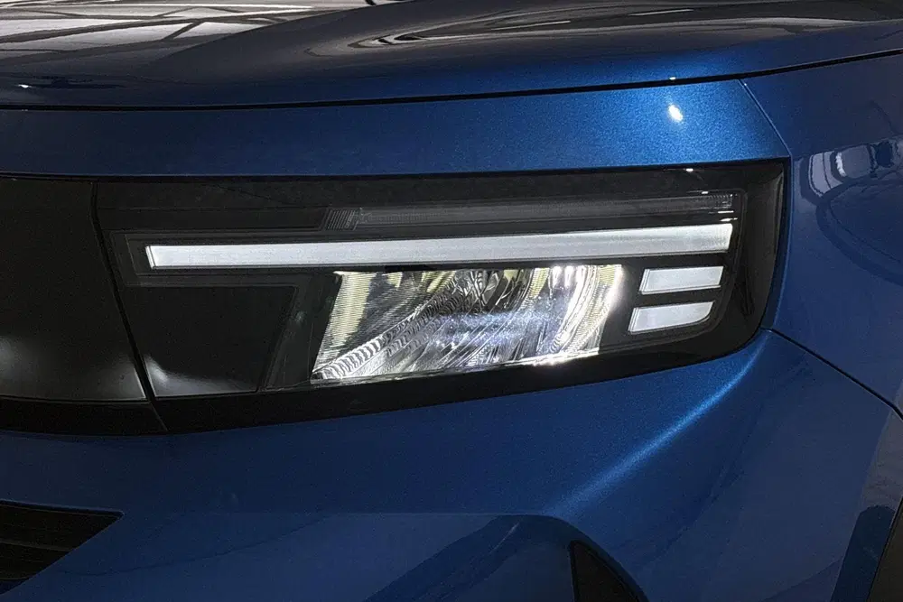 Opel Frontera Electric Edition 44 kWh Camera Apple CarPl uit 2025, foto 18