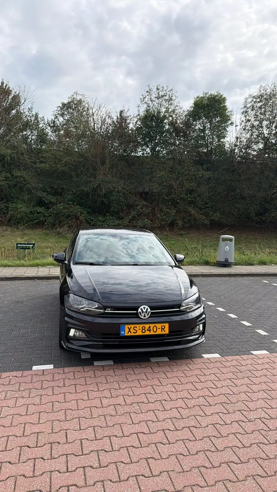 Volkswagen Polo 1.0 TSI 95pk 7-DSG 2019 Zwart R-Line pakket! uit 2019
