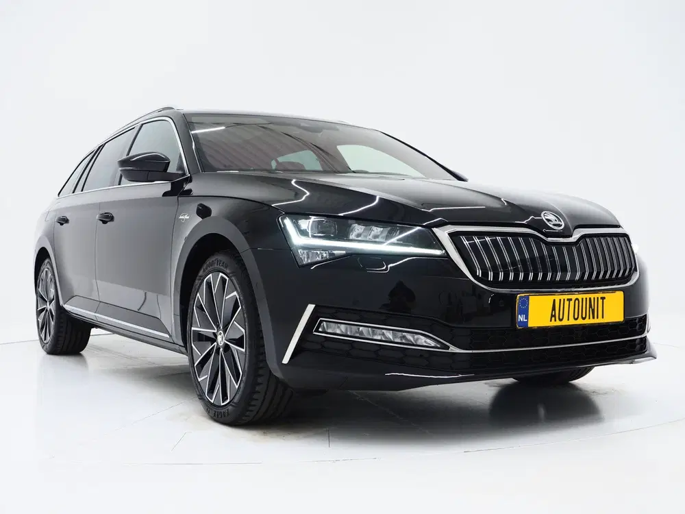Skoda Superb 1.4 TSI iV Laurin & Klement uit 2023, foto 11