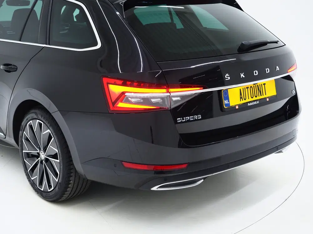Skoda Superb 1.4 TSI iV Laurin & Klement uit 2023, foto 14
