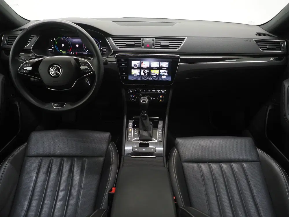 Skoda Superb 1.4 TSI iV Laurin & Klement uit 2023, foto 5