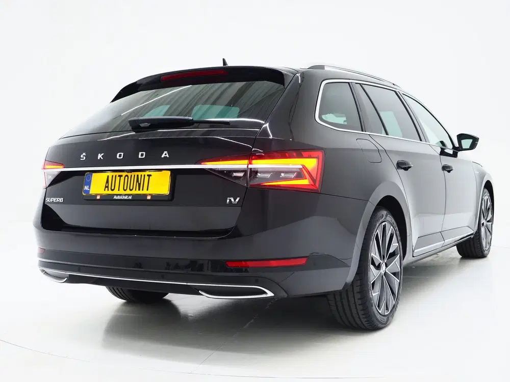 Skoda Superb 1.4 TSI iV Laurin & Klement uit 2023, foto 9