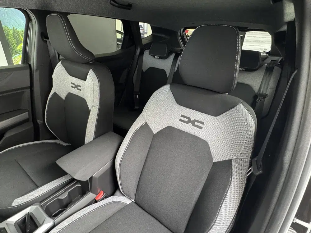 Dacia Duster 1.8 hybrid 155 limited edition uit 2026, foto 7