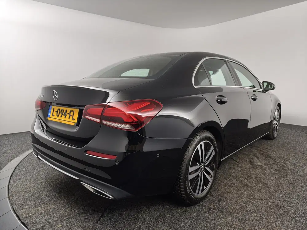 Mercedes-Benz A-Klasse 180 Business Solution Luxury uit 2021, foto 2