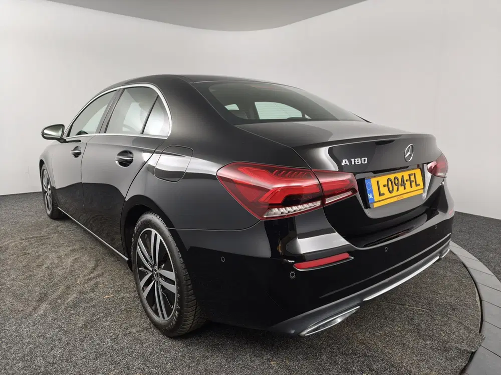 Mercedes-Benz A-Klasse 180 Business Solution Luxury uit 2021, foto 6