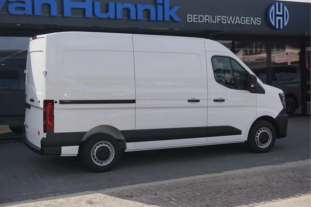 Nissan Interstar 3.5T 130PK N-Connecta L2H2 BPM VRIJ 10" R uit 2024, foto 4