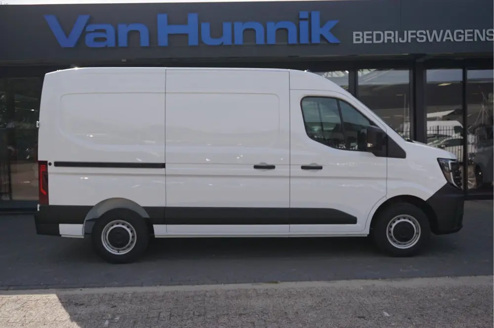 Nissan Interstar 3.5T 130PK N-Connecta L2H2 BPM VRIJ 10" R uit 2024, foto 5