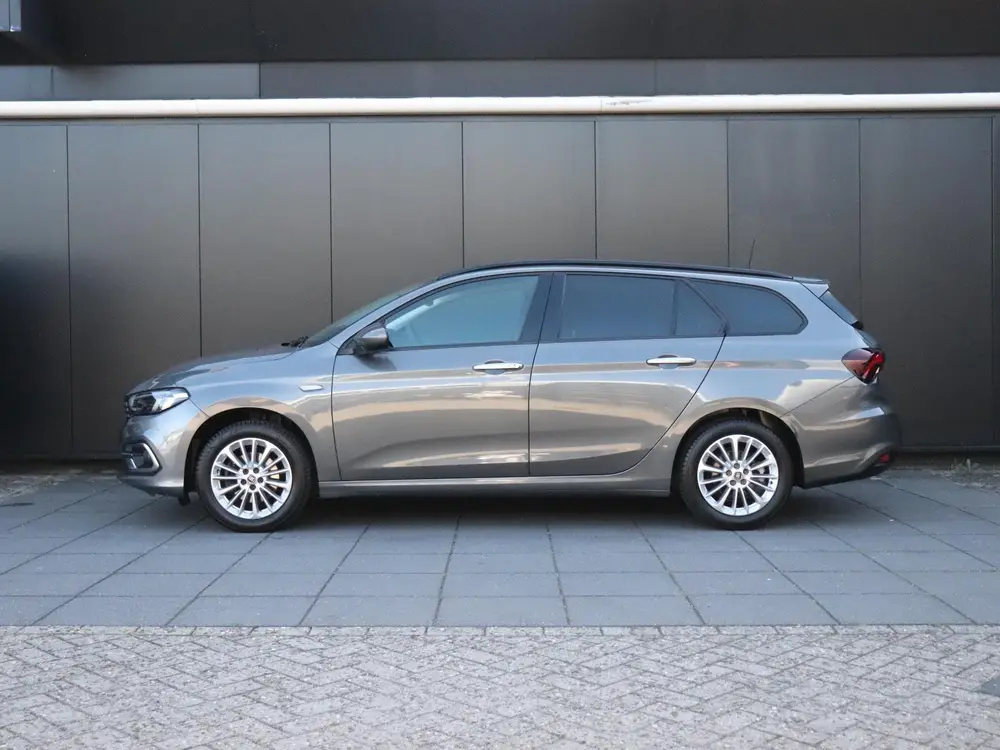 Fiat Tipo 1.0 Life uit 2021, foto 2