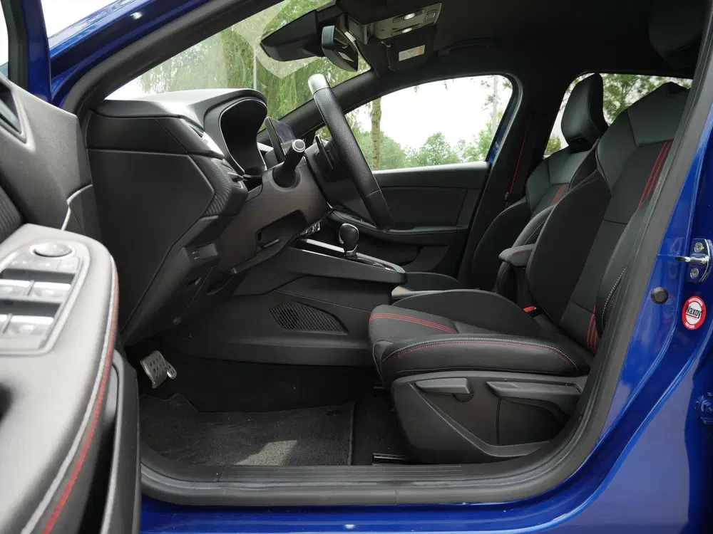 Renault Clio 1.3 TCe 130pk R.S. Line uit 2020, foto 5