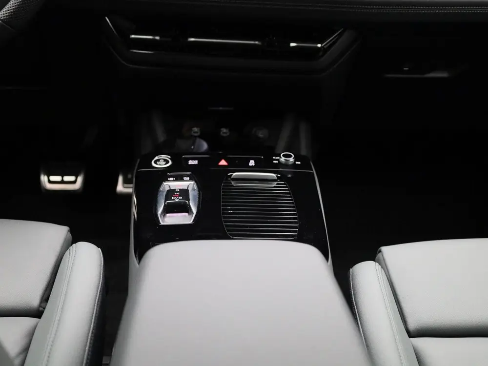 Audi Q6 e-tron S edition Quattro 100 kWh uit 2024, foto 10