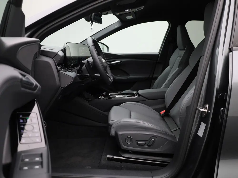 Audi Q6 e-tron S edition Quattro 100 kWh uit 2024, foto 11