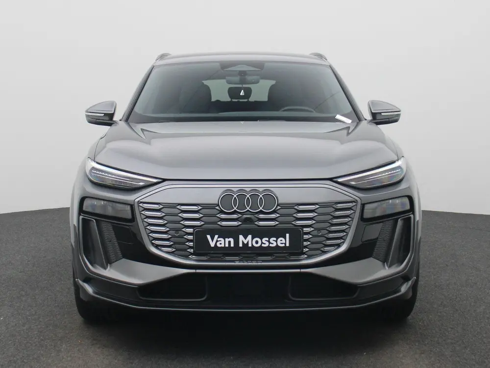Audi Q6 e-tron S edition Quattro 100 kWh uit 2024, foto 2