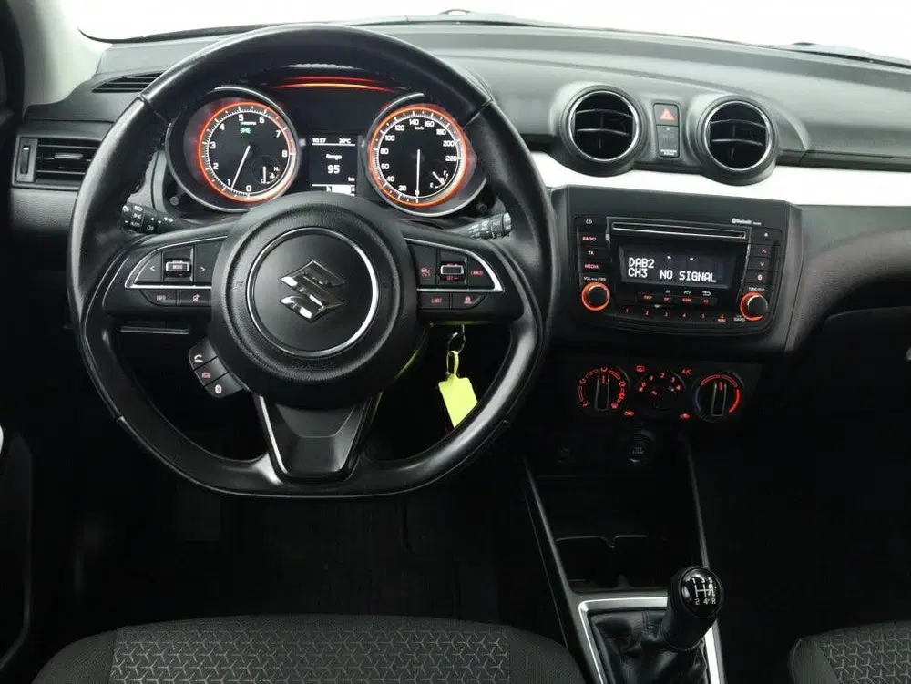 Suzuki Swift 1.2 1.2 Comfort Smart Hybrid uit 2021, foto 3