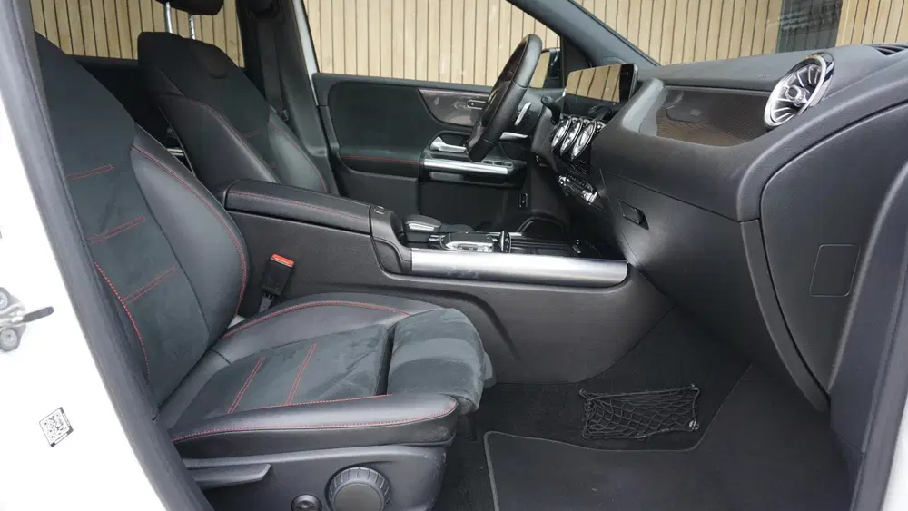 Mercedes-Benz B-Klasse 220 192pk AMG line *Night Pack* Burme uit 2021, foto 10