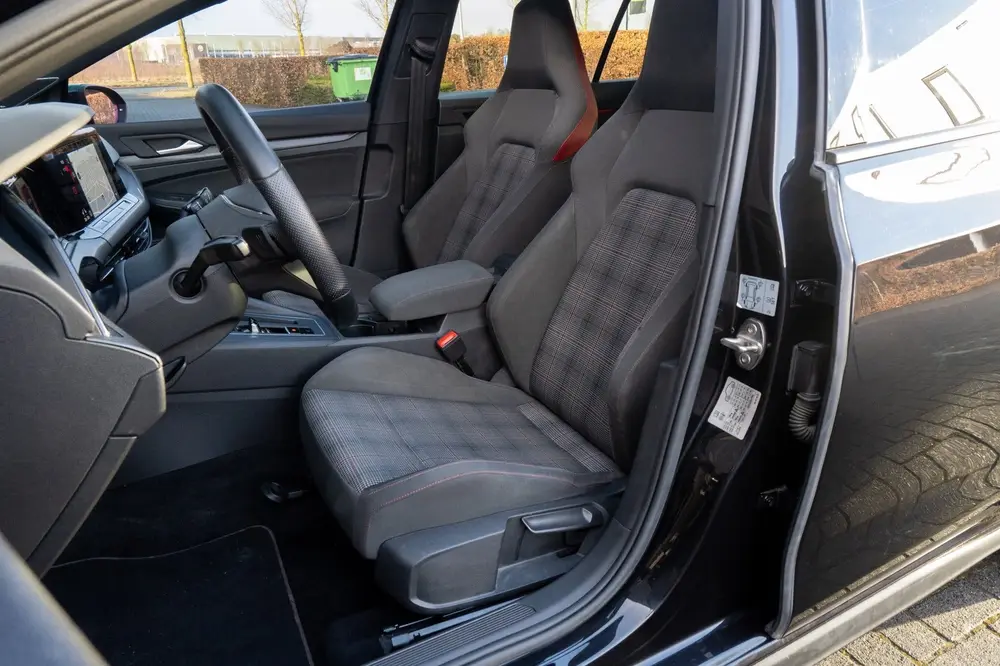 Volkswagen GOLF 2.0 TSI GTI Panoramadak uit 2020, foto 20