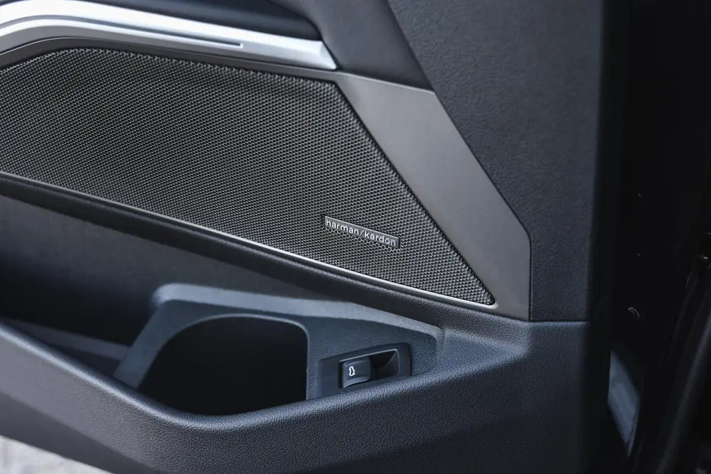 BMW B3 Touring Automaat / Trekhaak / Adaptief M onderstel uit 2023, foto 16