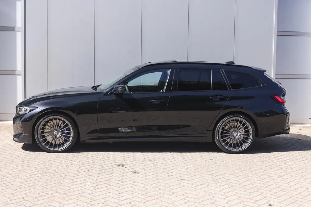 BMW B3 Touring Automaat / Trekhaak / Adaptief M onderstel uit 2023, foto 8