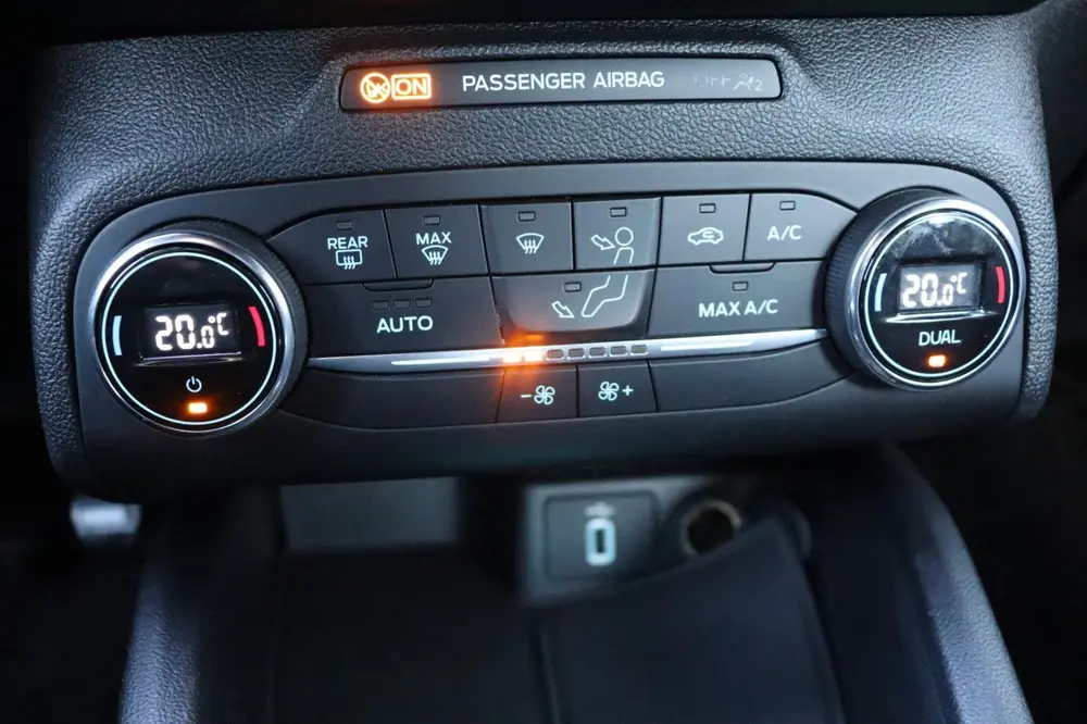 Ford Focus 1.0 EB ST Line Bus orgNL B&O Head-Up navigatie uit 2019, foto 17