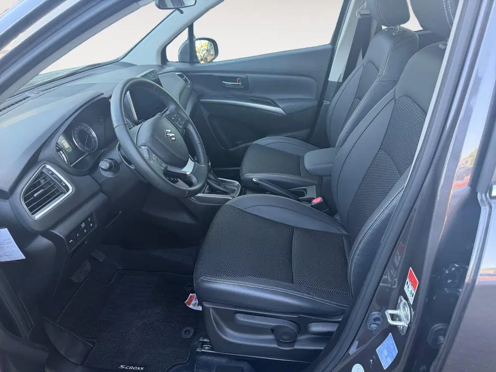 Suzuki S-Cross 1.5 Hybrid Style uit 2024, foto 9