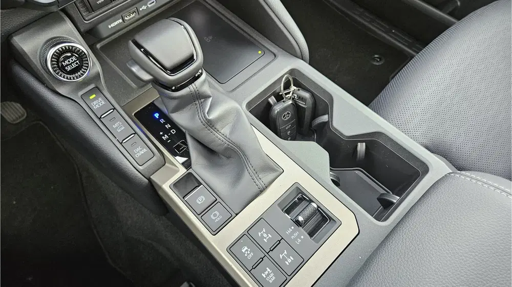 Toyota Land Cruiser 2.8 D-4D Professional Panoramadak BP uit 2024, foto 17