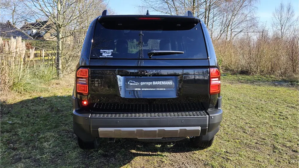 Toyota Land Cruiser 2.8 D-4D Professional Panoramadak BP uit 2024, foto 4