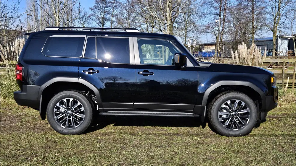 Toyota Land Cruiser 2.8 D-4D Professional Panoramadak BP uit 2024, foto 6
