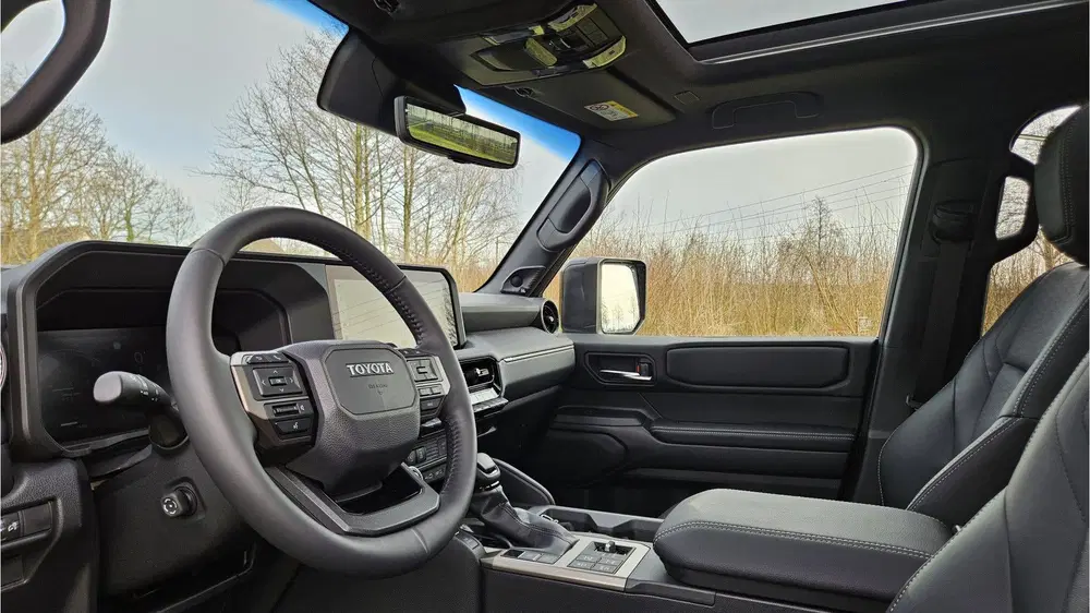Toyota Land Cruiser 2.8 D-4D Professional Panoramadak BP uit 2024, foto 9