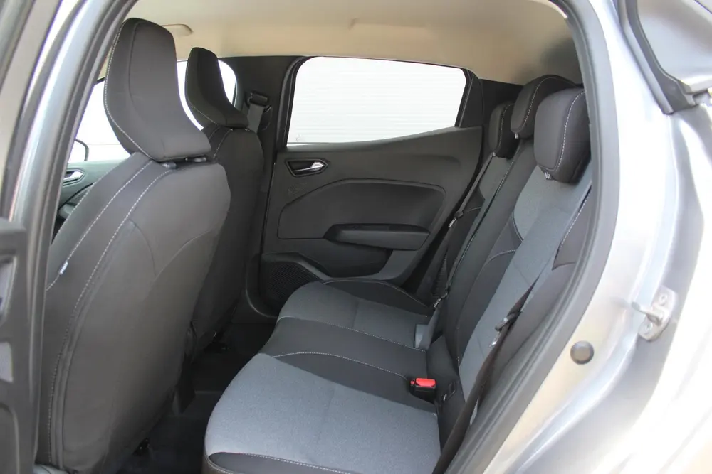 Mitsubishi Colt 1.6 HEV Intense uit 2026, foto 7