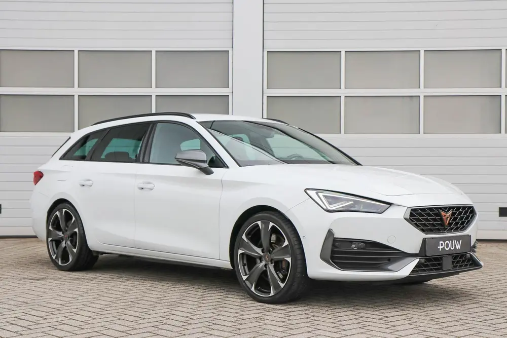 Cupra Leon 1.4 e-Hybrid 245pk VZ uit 2023, foto 10