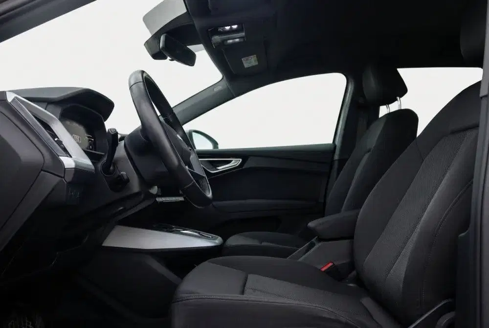 Audi Q4 e-tron 40 e-tron 204 PK l Adaptive Cruise (bj 202 uit 2023, foto 10