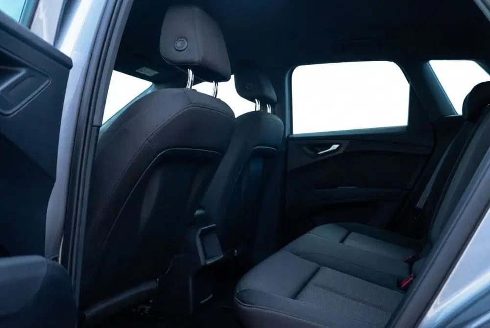 Audi Q4 e-tron 40 e-tron 204 PK l Adaptive Cruise (bj 202 uit 2023, foto 11