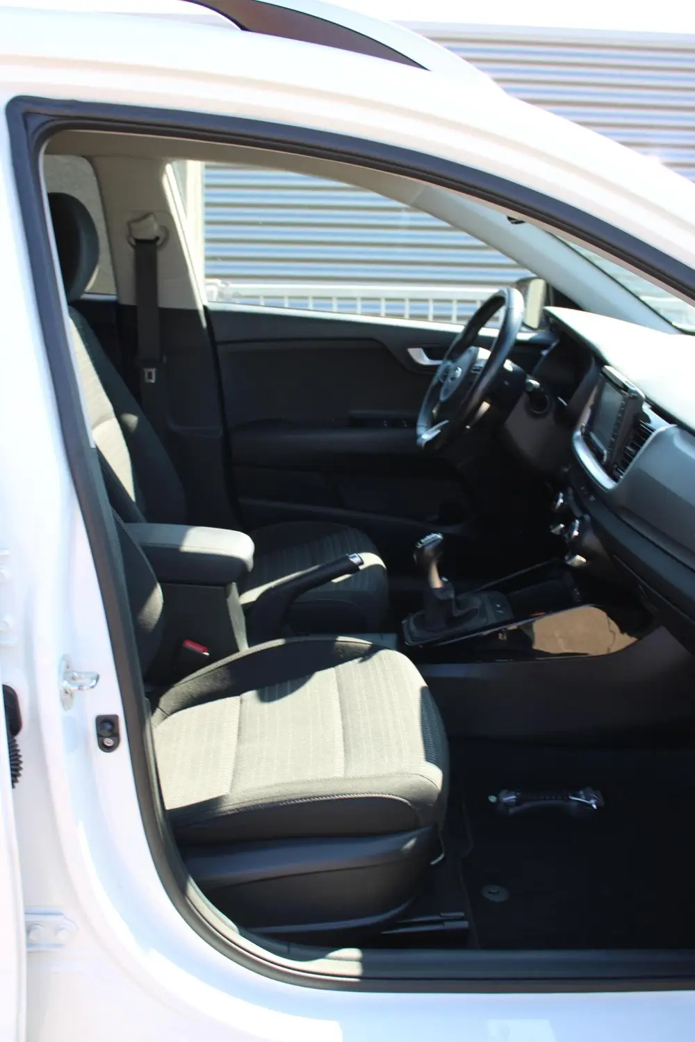 Kia Stonic 1.0 T-GDi DynamicPlusLine NAVIGATIE, ACHTERUITRIJ uit 2019, foto 10