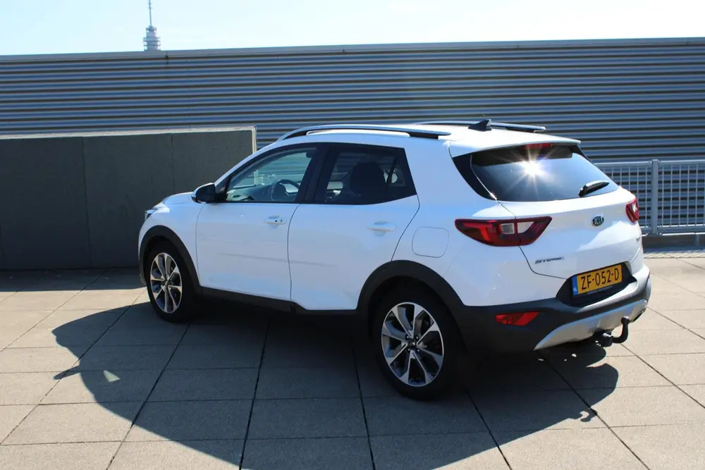 Kia Stonic 1.0 T-GDi DynamicPlusLine NAVIGATIE, ACHTERUITRIJ uit 2019, foto 5