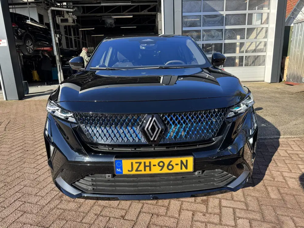 Renault Rafale 1.2 E-Tech 4x4 plug-in hybrid 300 esprit A uit 2025, foto 2