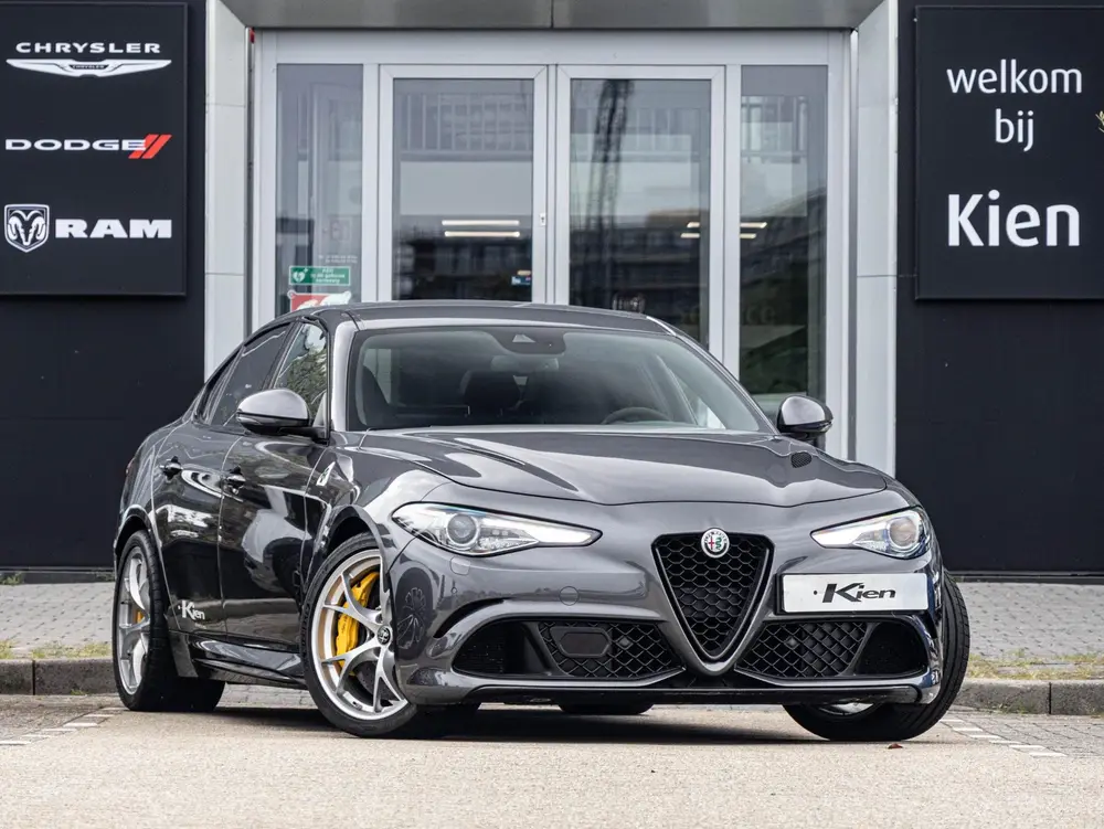 Alfa Romeo Giulia 2.9 V6 Quadrifoglio | Handgeschakeld | Per uit 2019