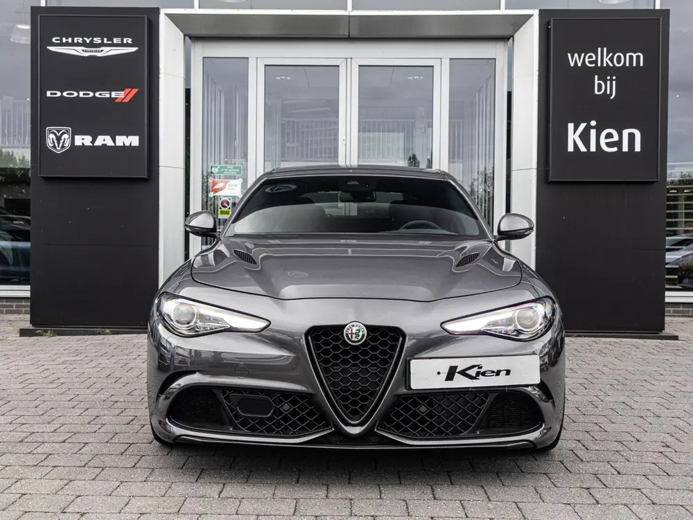 Alfa Romeo Giulia 2.9 V6 Quadrifoglio | Handgeschakeld | Per uit 2019, foto 13
