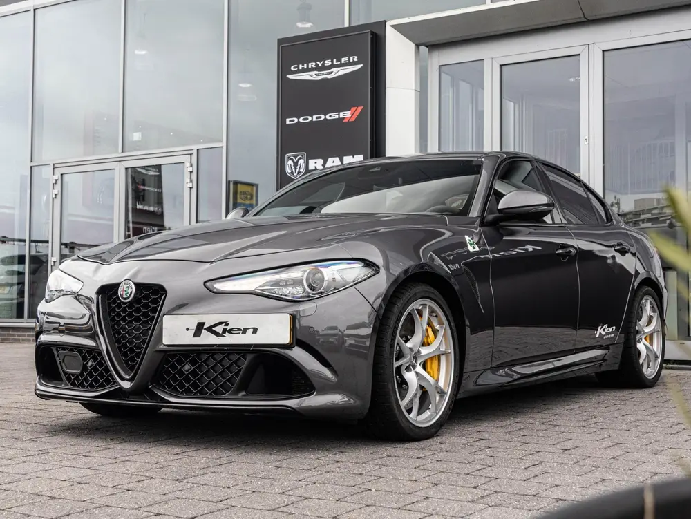 Alfa Romeo Giulia 2.9 V6 Quadrifoglio | Handgeschakeld | Per uit 2019, foto 14