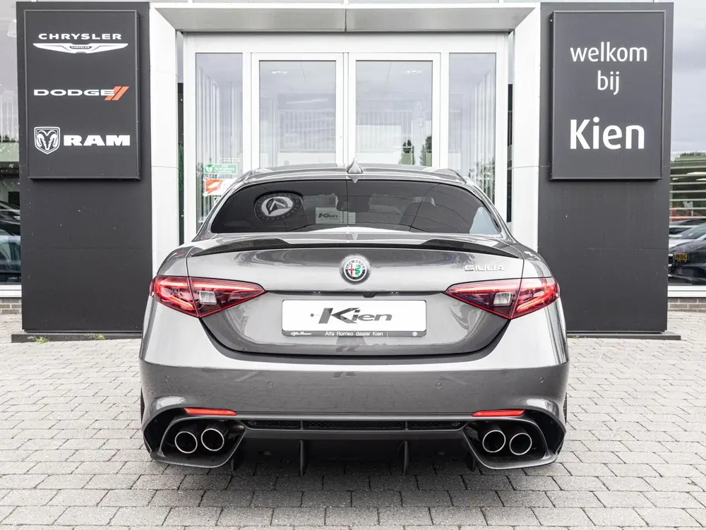 Alfa Romeo Giulia 2.9 V6 Quadrifoglio | Handgeschakeld | Per uit 2019, foto 15