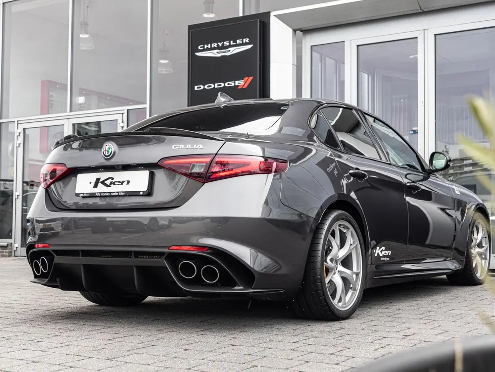 Alfa Romeo Giulia 2.9 V6 Quadrifoglio | Handgeschakeld | Per uit 2019, foto 16