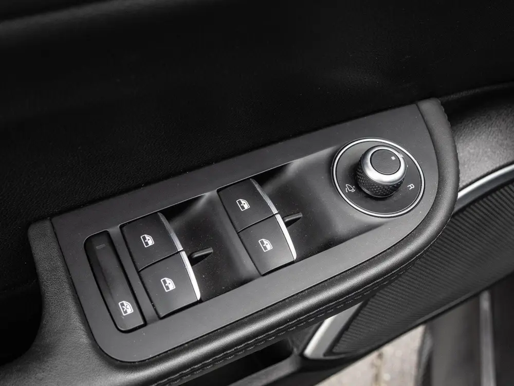 Alfa Romeo Giulia 2.9 V6 Quadrifoglio | Handgeschakeld | Per uit 2019, foto 20