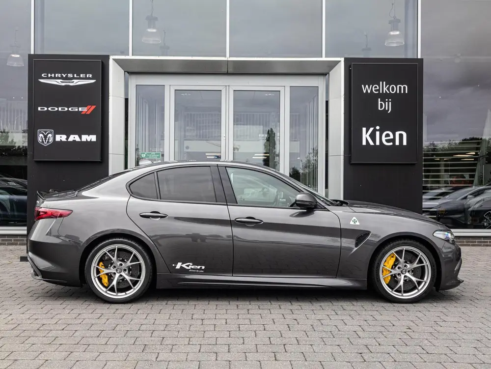 Alfa Romeo Giulia 2.9 V6 Quadrifoglio | Handgeschakeld | Per uit 2019, foto 4