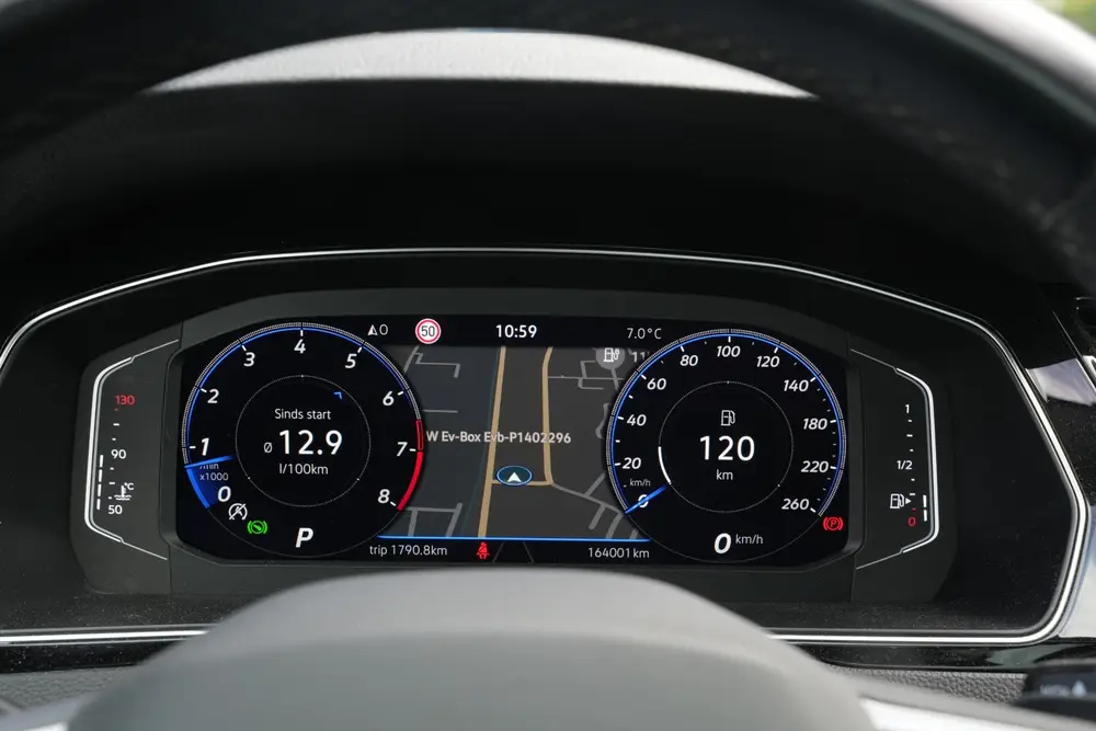 Volkswagen Passat 1.5 TSI Business Automaat Pano Dak trekhaa uit 2022, foto 13