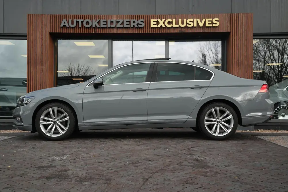 Volkswagen Passat 1.5 TSI Business Automaat Pano Dak trekhaa uit 2022, foto 5
