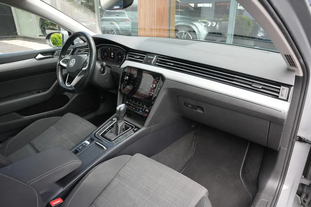 Volkswagen Passat 1.5 TSI Business Automaat Pano Dak trekhaa uit 2022, foto 8