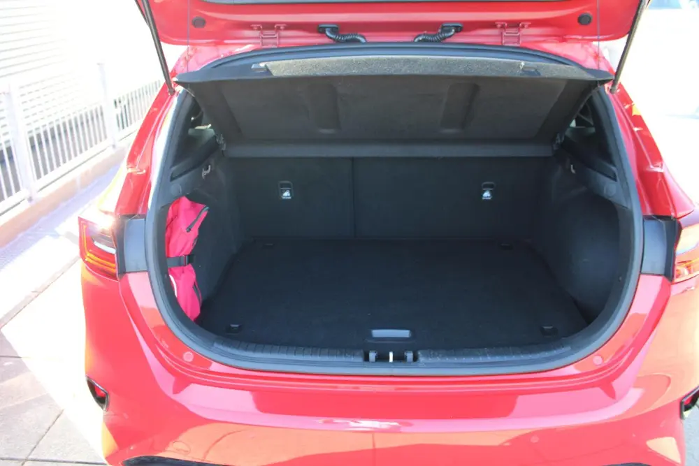 Kia Ceed 1.4 T-GDi DynamicPlusLine AUTOMAAT STOEL- STUURVERW uit 2019, foto 10