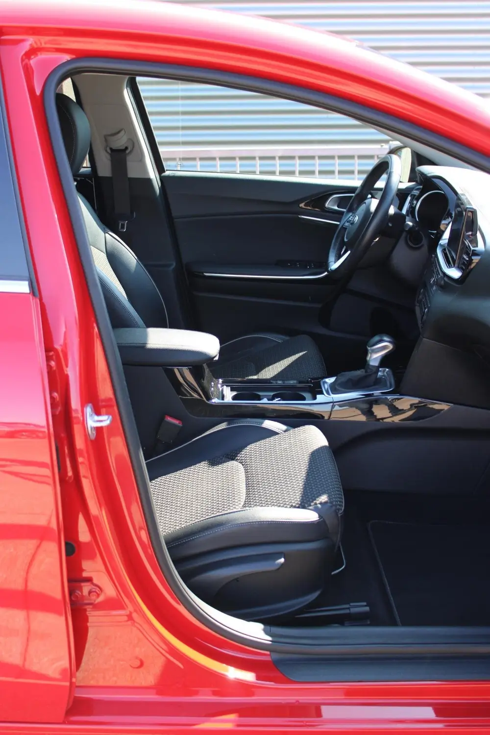Kia Ceed 1.4 T-GDi DynamicPlusLine AUTOMAAT STOEL- STUURVERW uit 2019, foto 9