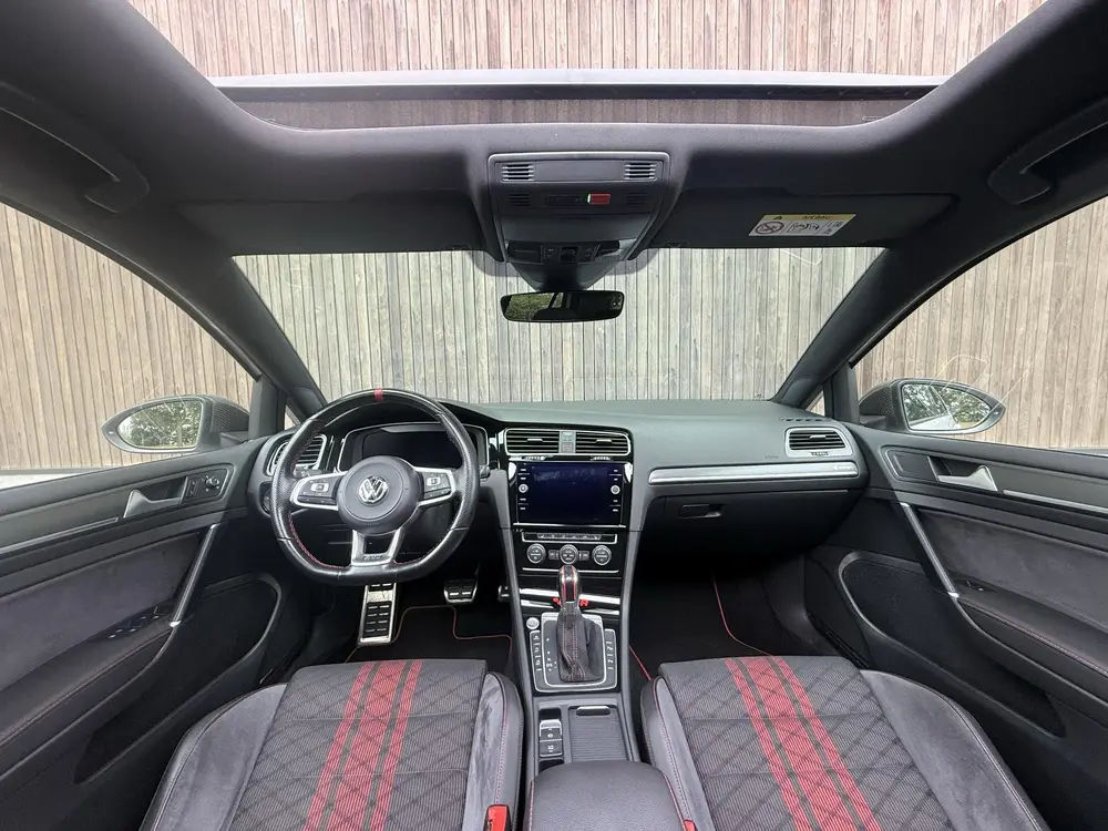 Volkswagen Golf 2.0 TSI GTI TCR PANO | ACC | 19 INCH |VIRTUA uit 2019, foto 16