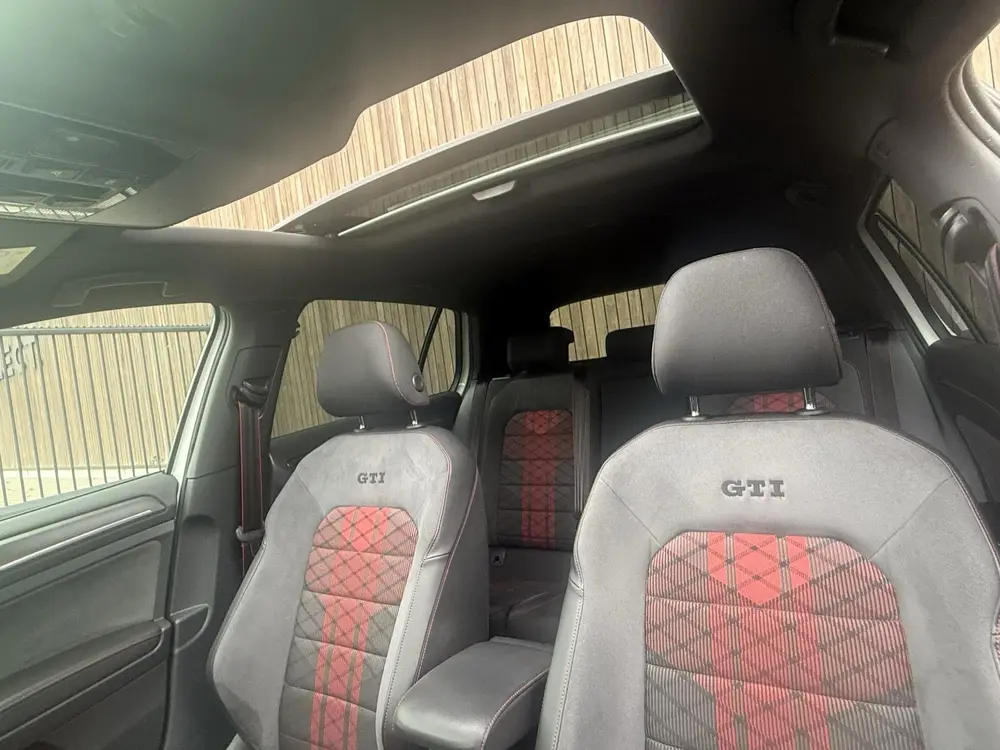 Volkswagen Golf 2.0 TSI GTI TCR PANO | ACC | 19 INCH |VIRTUA uit 2019, foto 20
