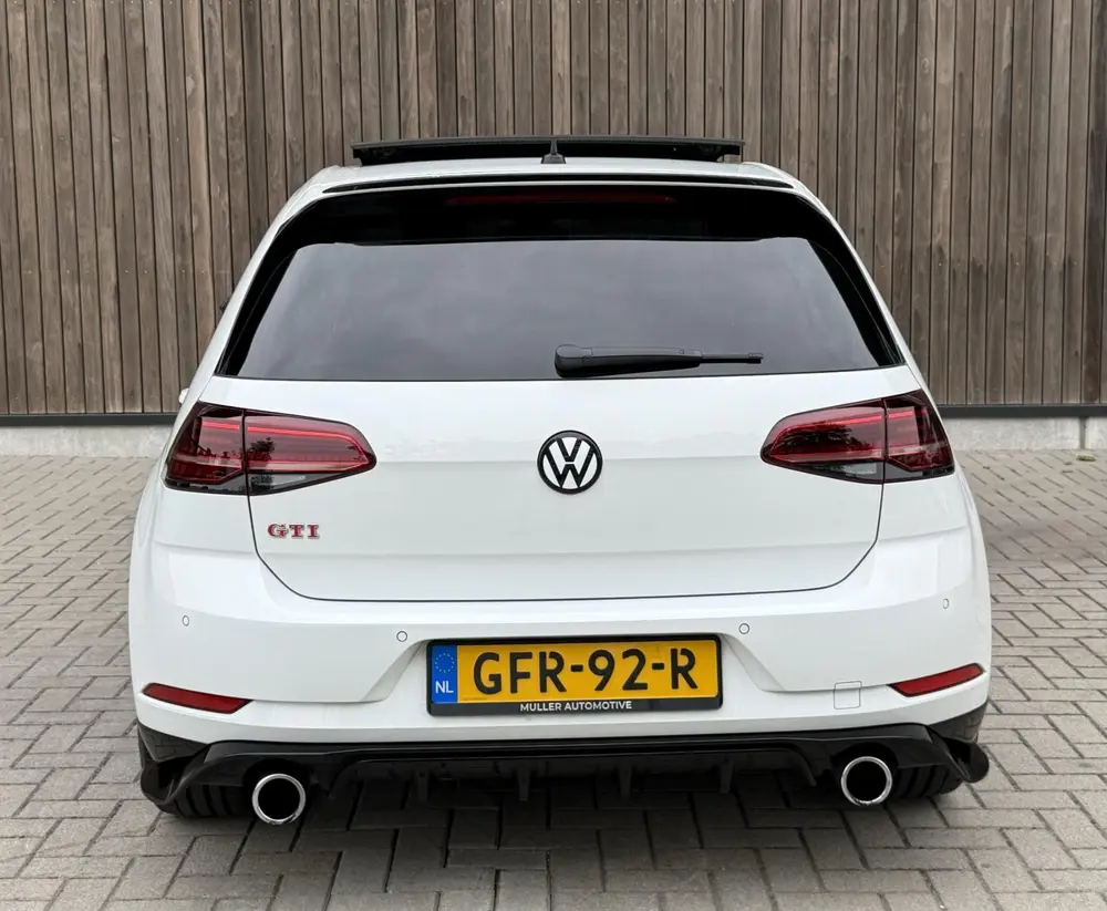 Volkswagen Golf 2.0 TSI GTI TCR PANO | ACC | 19 INCH |VIRTUA uit 2019, foto 3